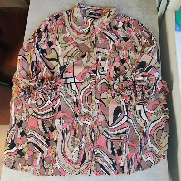 Bellisimo Sheer Abstract Geometric Button Down Top Ruffle Artsy Plus Size 3X - Picture 11 of 15